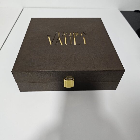 Jewelry Box led Light Large 10"X9 1/2"x3 Box Gift/wedding/engagement/graduation - Picture 3 of 4